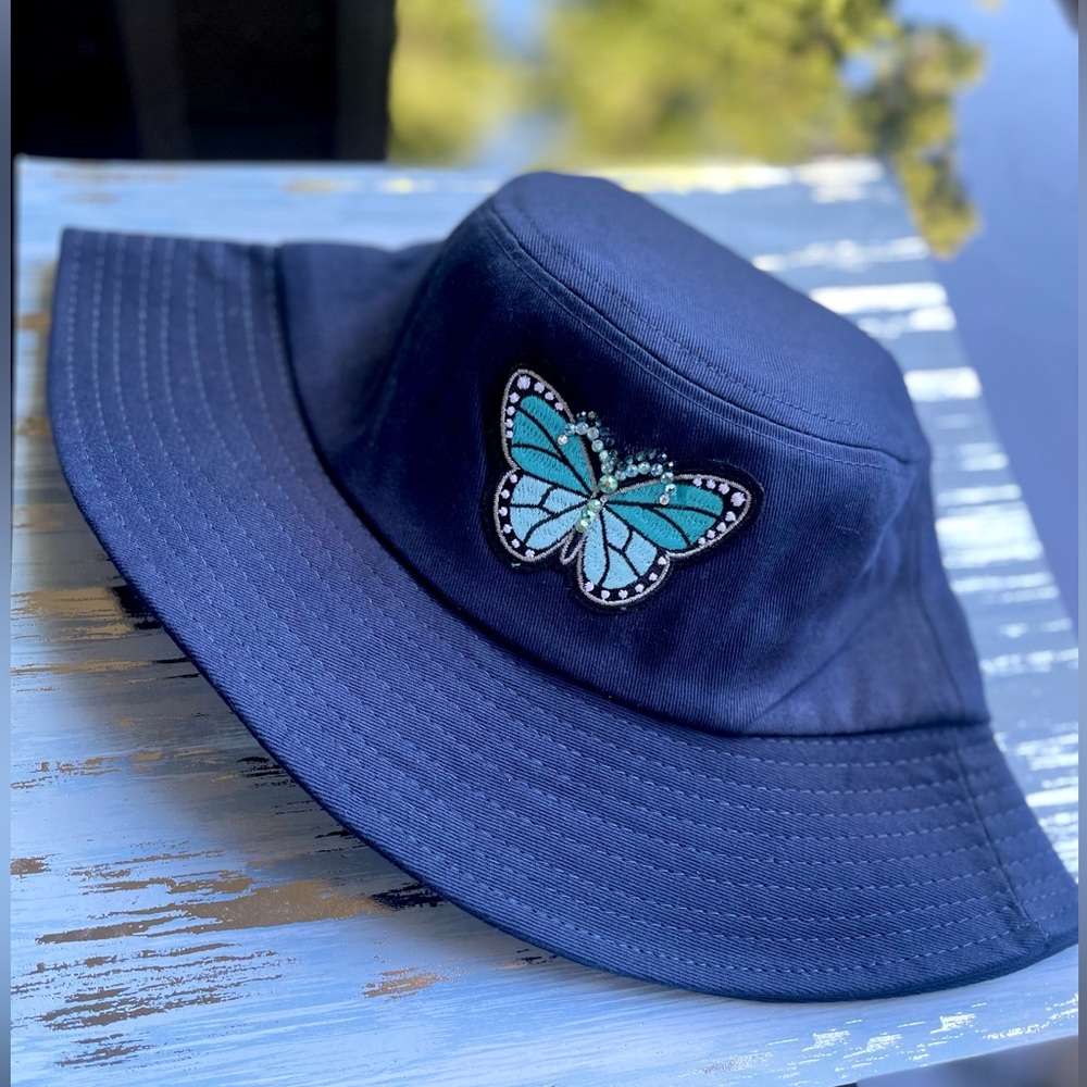 Bucket style sun hat